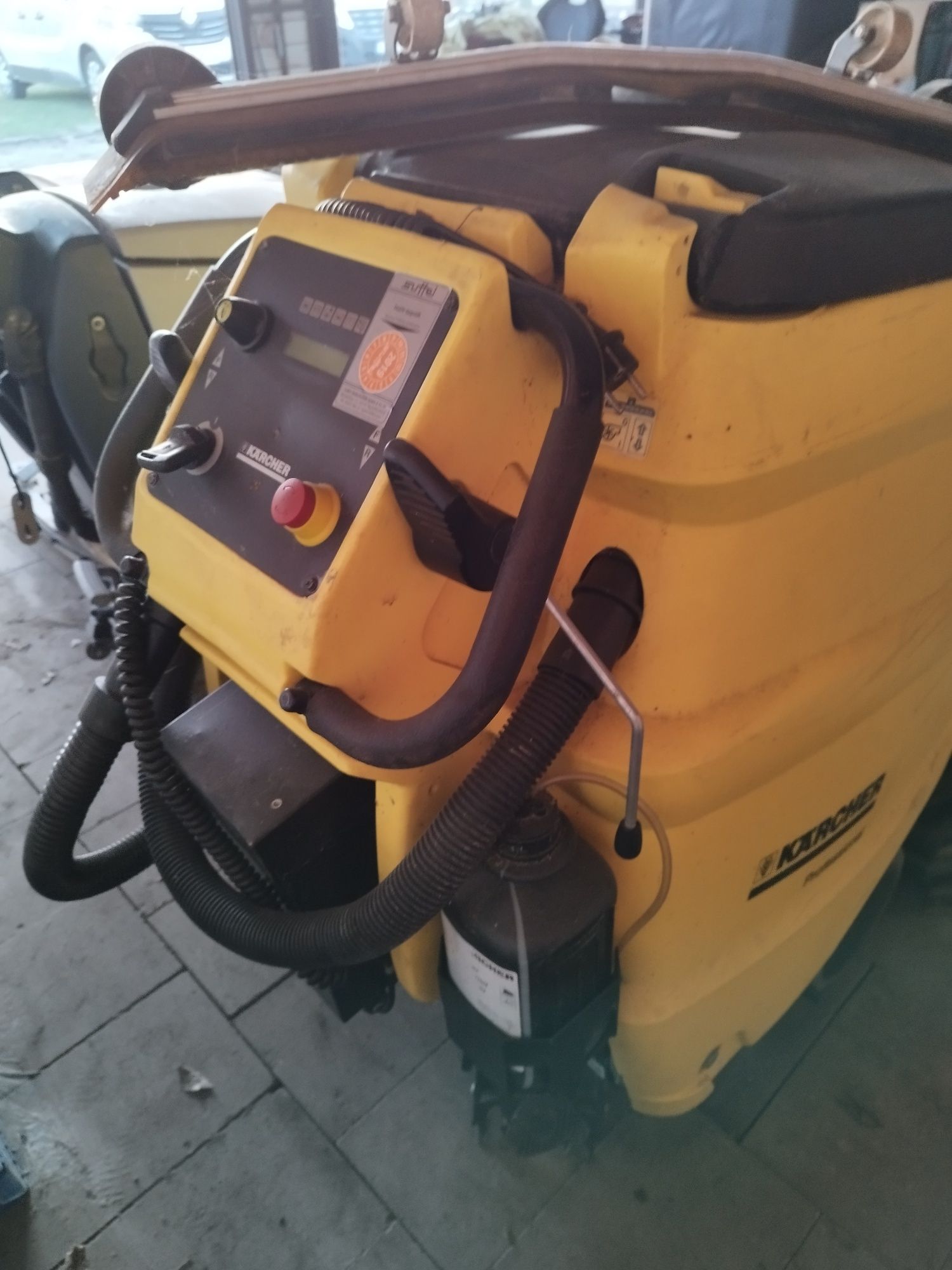 Szorowarka nilfisk Karcher Hako