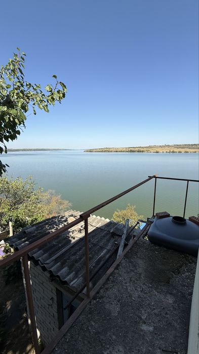 Продаж садового будинку на березі Дніпра