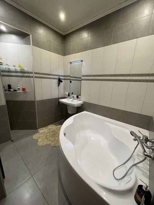 Квартира-студія люкс на пр Гагаріна