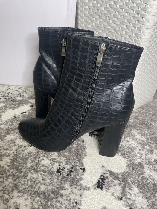 Ботинки prettylittlething 39 розмір