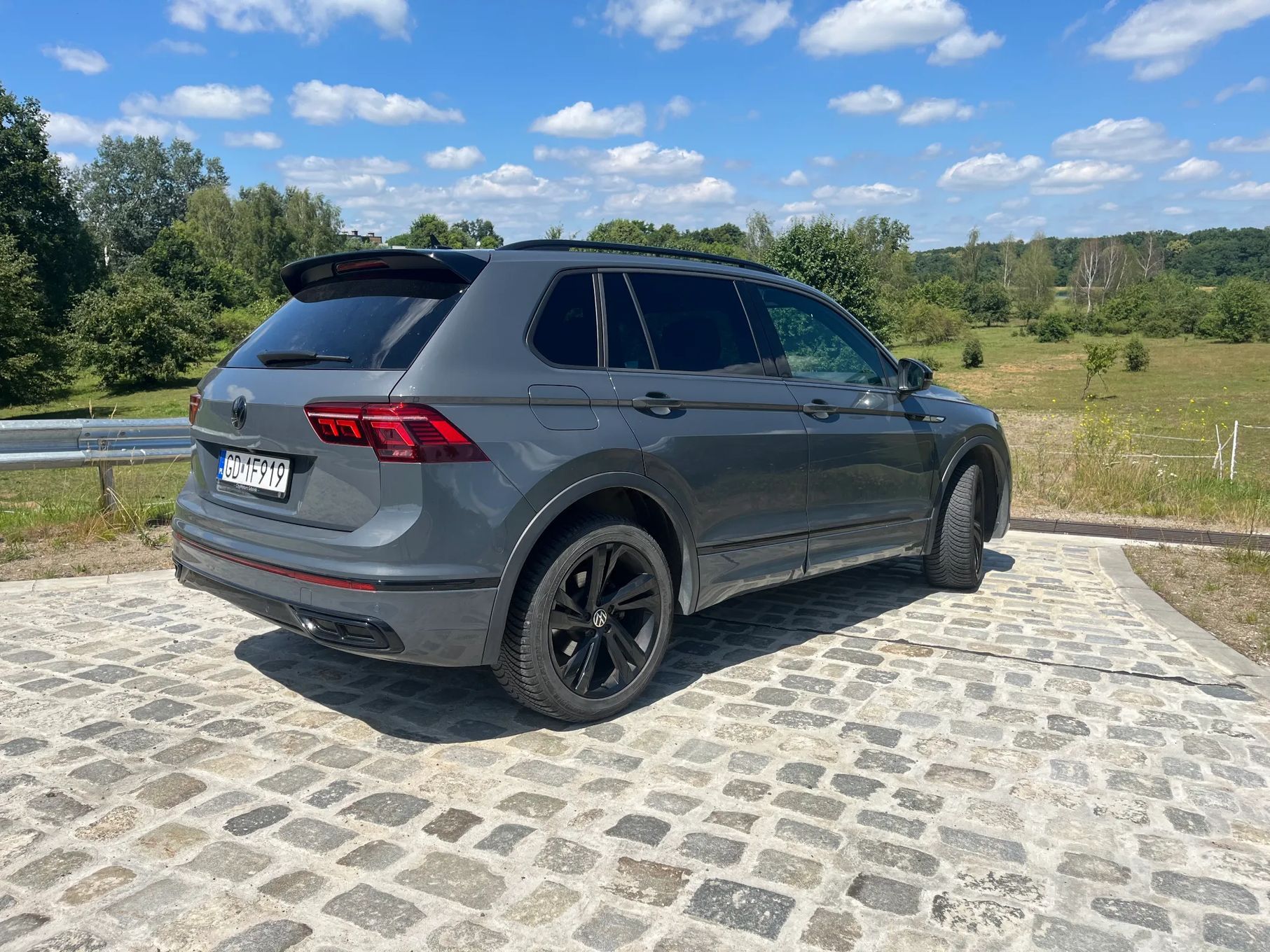 Volkswagen Tiguan VW Tiguan R-line DSG 4motion Faktura Vat 23%