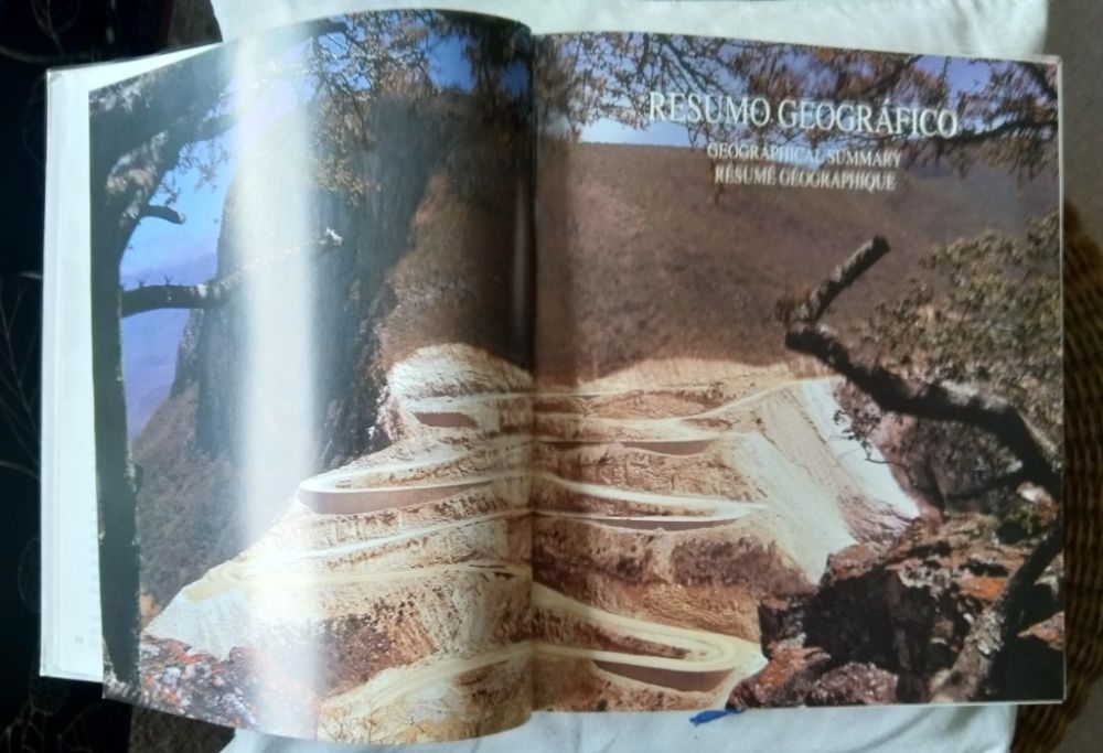 Livro “Angola Tempos Novos” – Junho de 1992