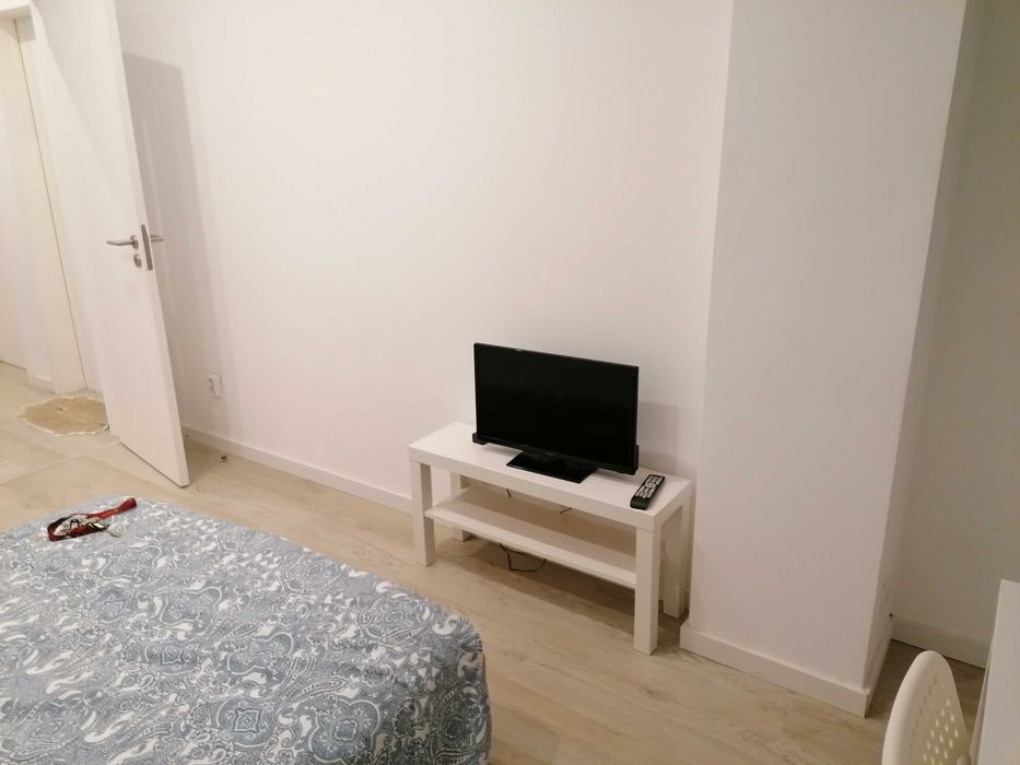 Quarto Suite Almada Junto Praça