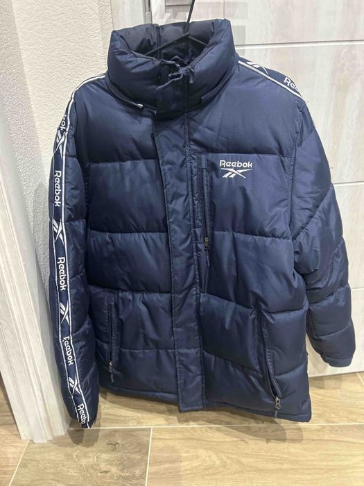 Тепла стильна чоловіча куртка