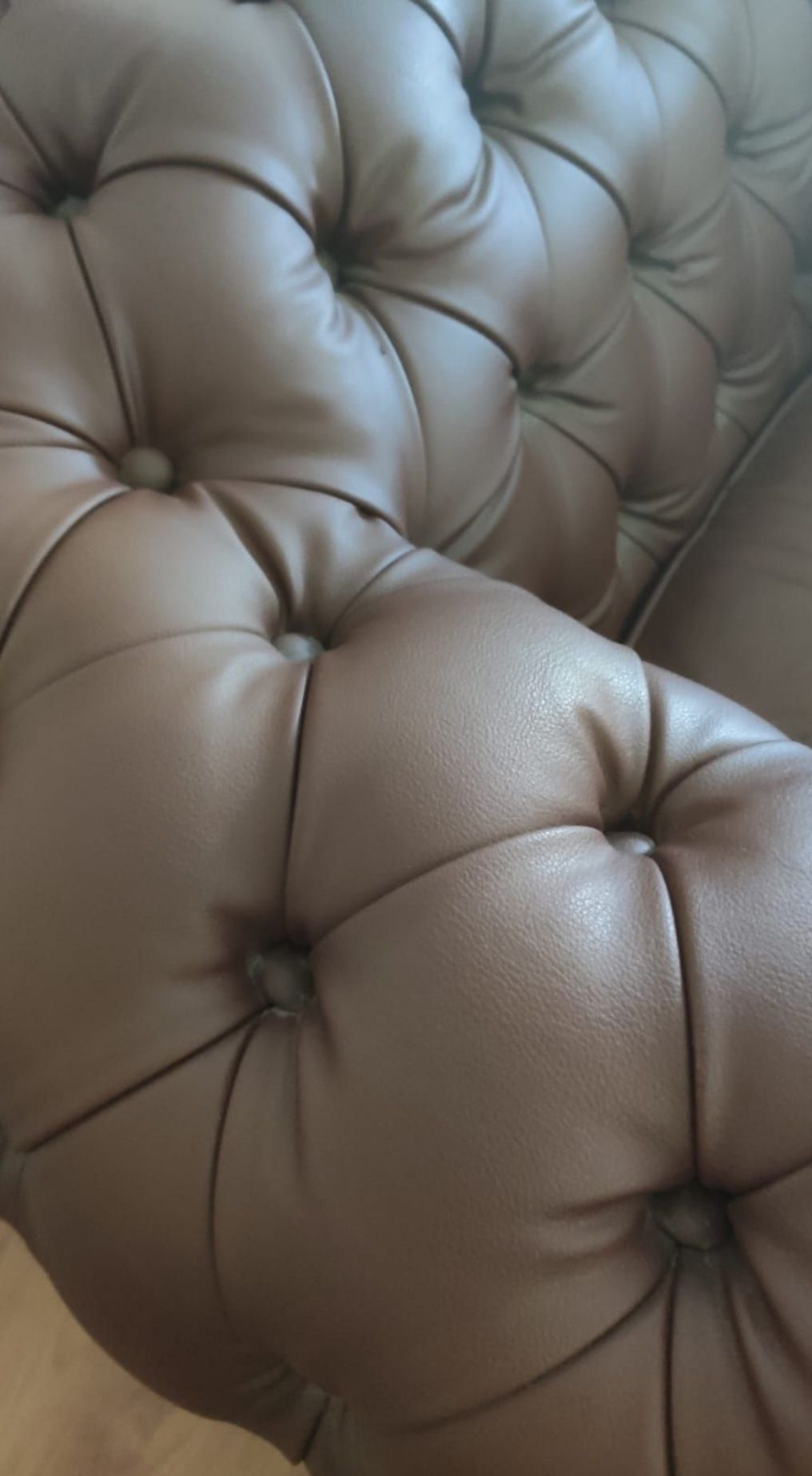 Cadeirão Chesterfield