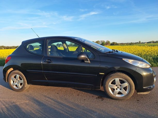 Peugeot 207 1.4 benzyna Super stan
