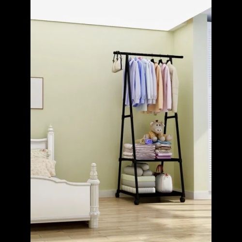Пересувна підлогова вішалка для одягу The New Coat Rack.