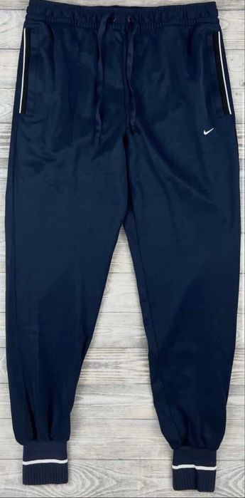 Продаю спортивные штаны Nike