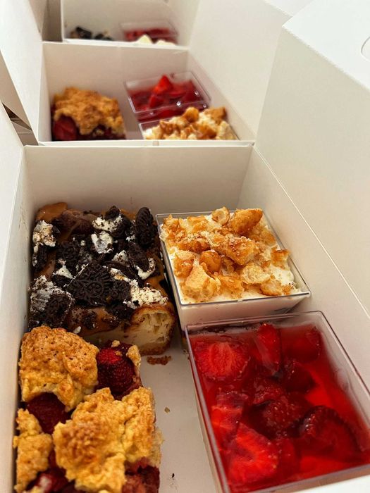 Ciasta monoporcje deserki stoły słodkie wesela komunie imprezy