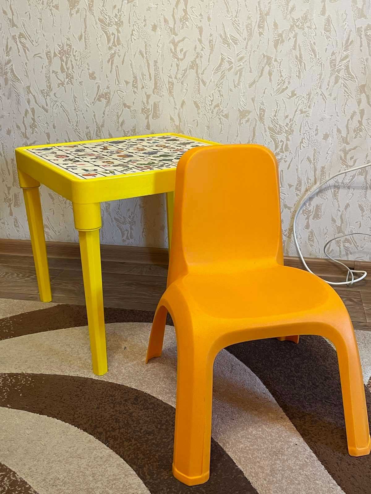 Стіл дитячий з абеткою + стілець