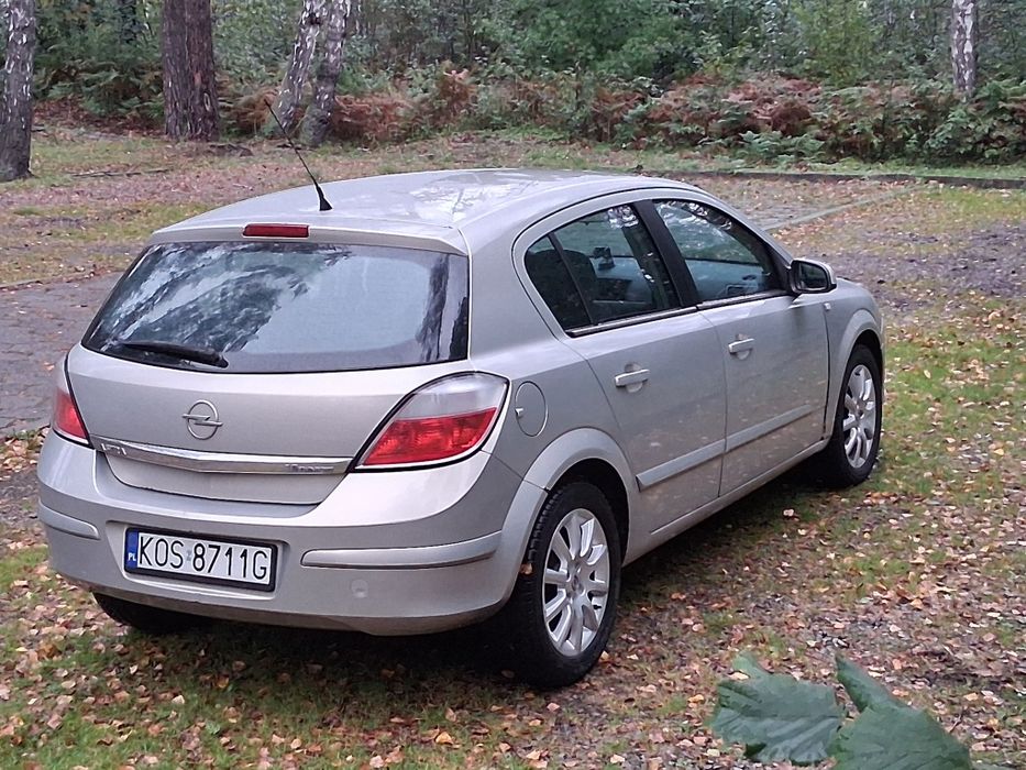 Opel Astra H 2005 1.6 benzyna