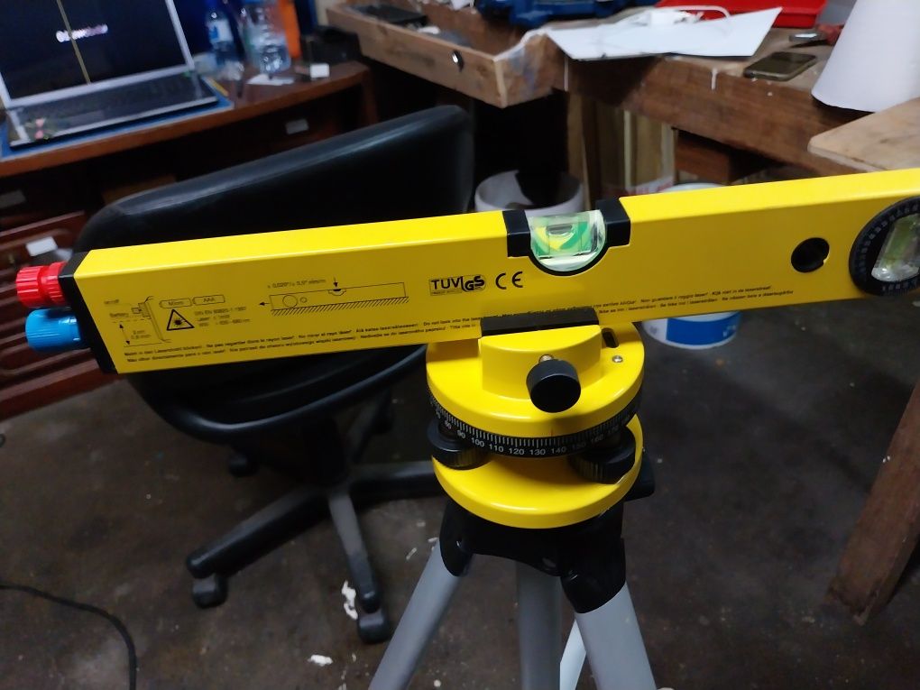 Vendo laser e serra circular