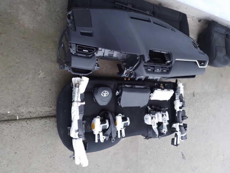 Торпеда Toyota RAV4 2019-22р безопасность airbag