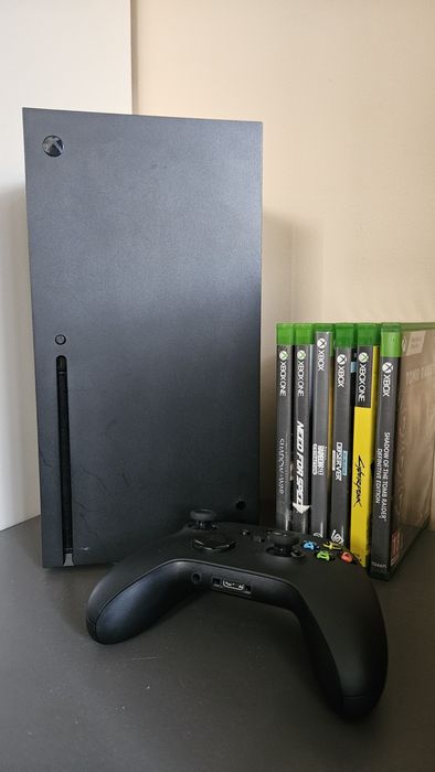 Konsola Xbox Series X + gry