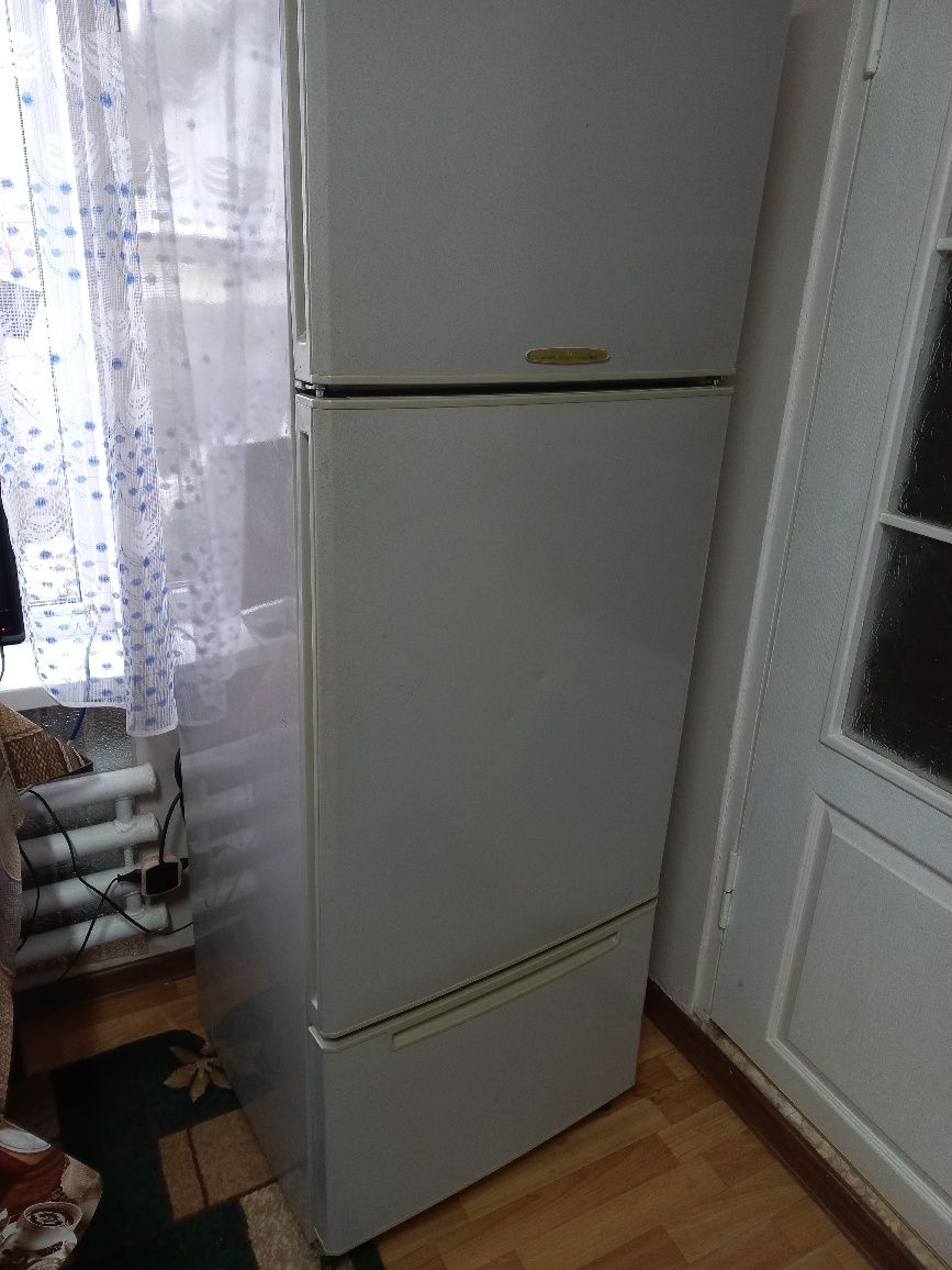 Холодильник шарп