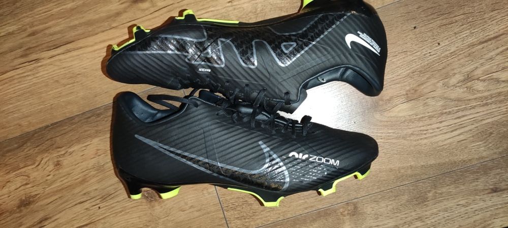 Uzywane korki Nike Zoom Mercurial Vapor 15 Academy FG r. 43 pobranie