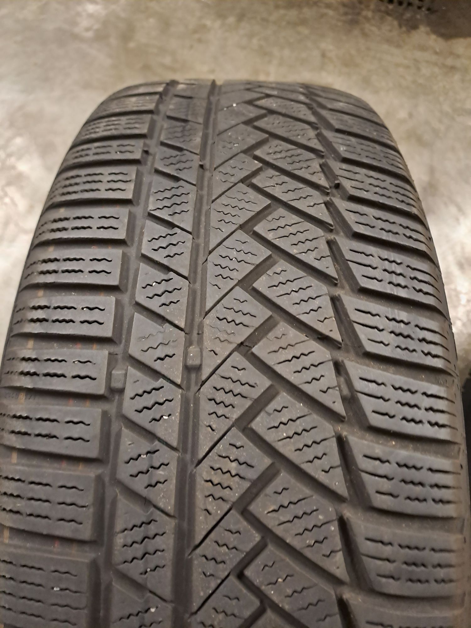 Opony zimowe continental wintercontact 235/50/19 2020r