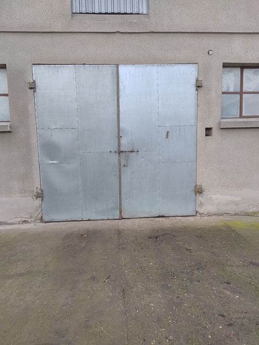 Używane drzwi garażowe, bramy