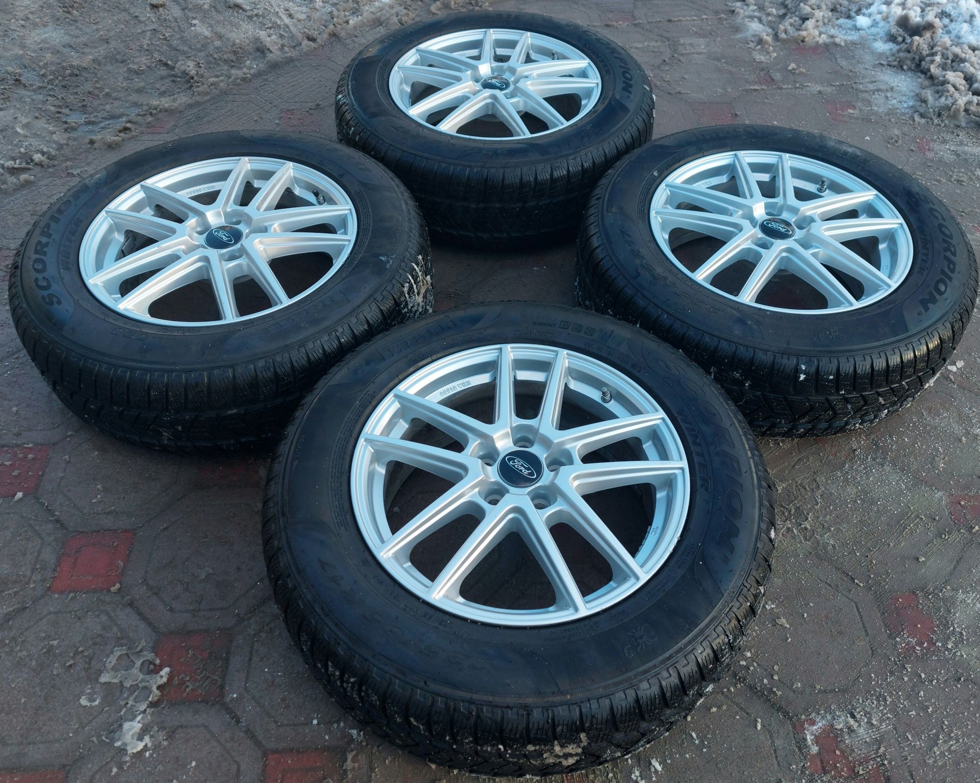 5 108 R17 Ford Focus Fusion Mondeo Fiesta Kuga Edge Escape Volvo