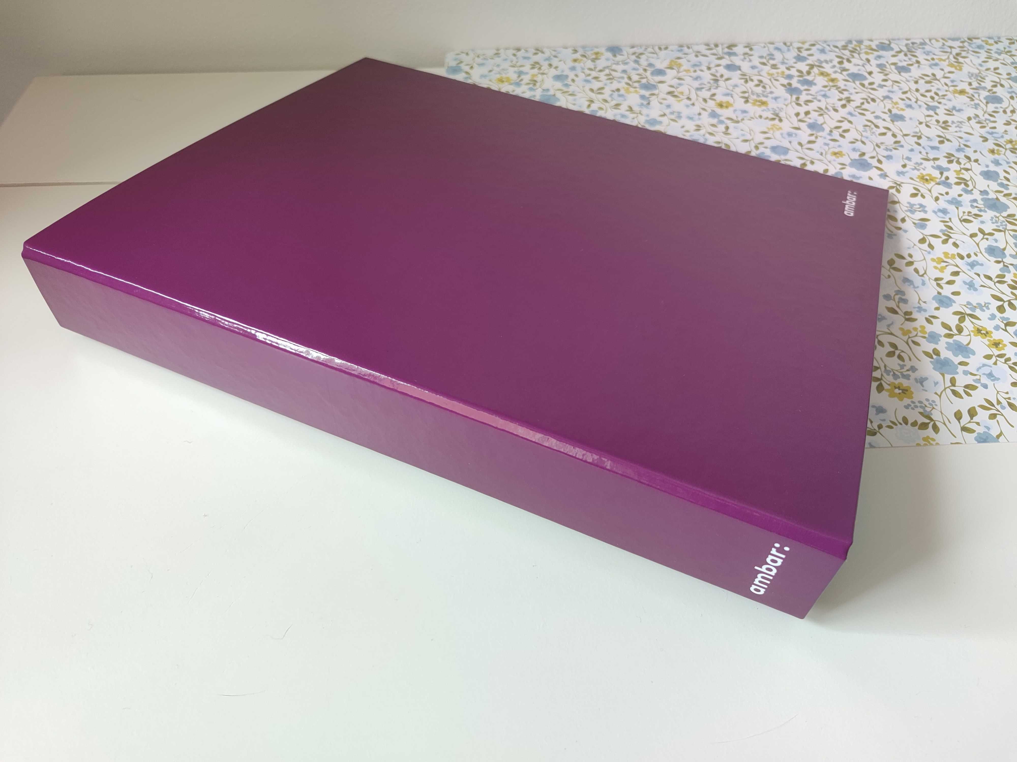 Dossier A4 com oferta de um segundo dossier