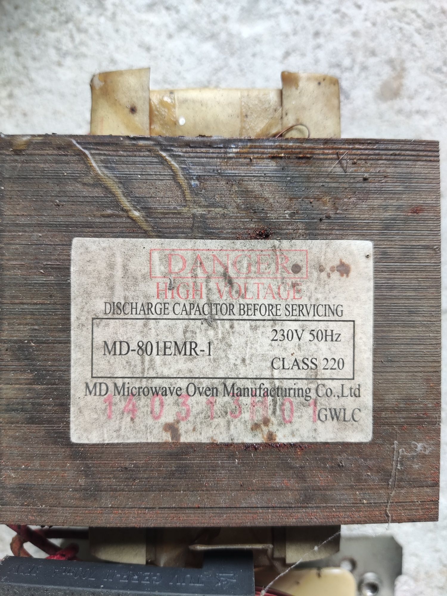 Vários transformadores microondas