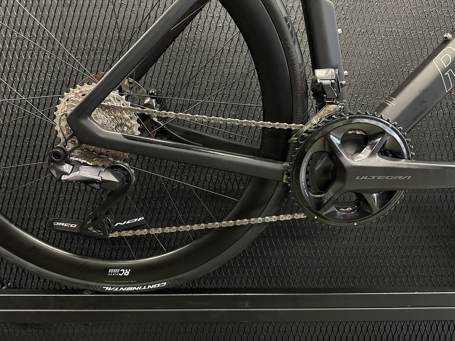 Szosowy rower elektryczny ROSE REVEAL PLUS Ultegra R 8100 Di2 roz.L