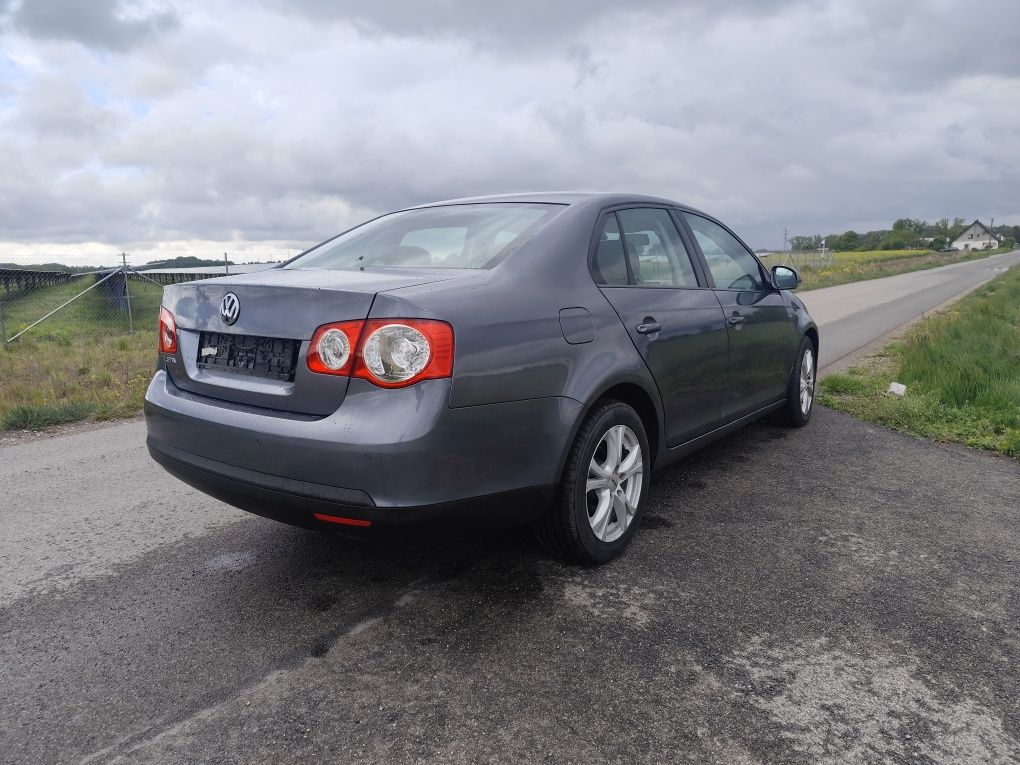 Vw Jetta 09 r 1.6 MPI bardzo ładna