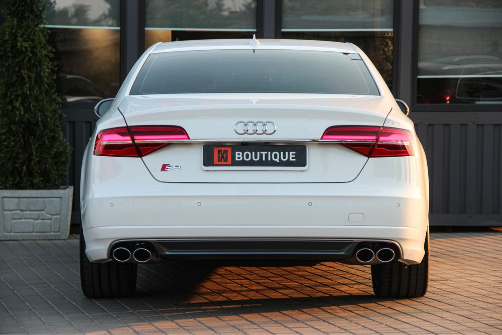 Продам Audi S8 2014