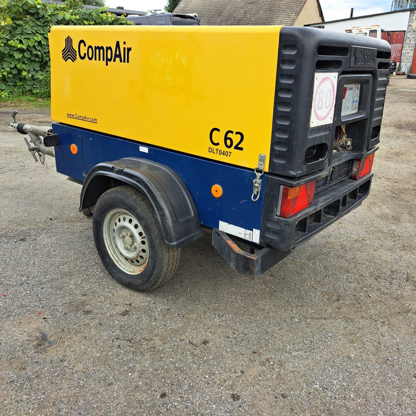 Kompresor śrubowy CompAir C62 2009 rok, 860mth
