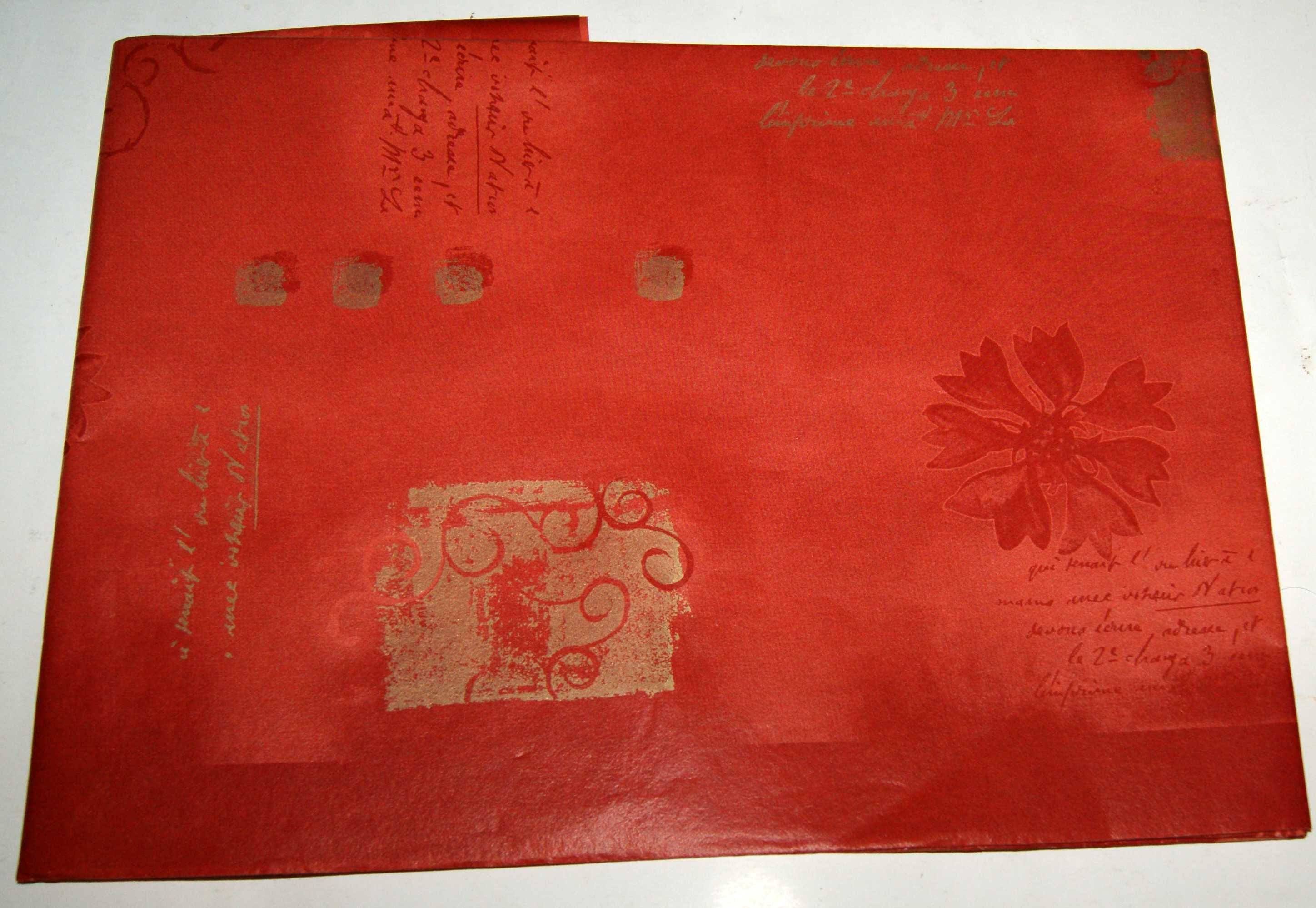 Красная новая праздничная скатерть на стол флизелиновая 84 см Германия