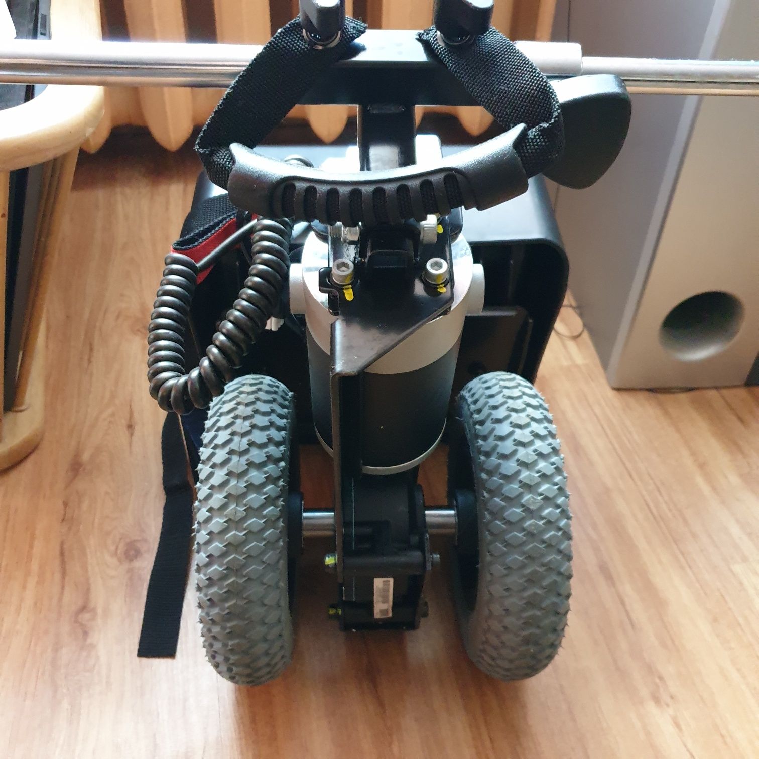 Elektryczne wspomaganie do wózka inwalidzkiego V-DRIVE - HD VERMEIREN