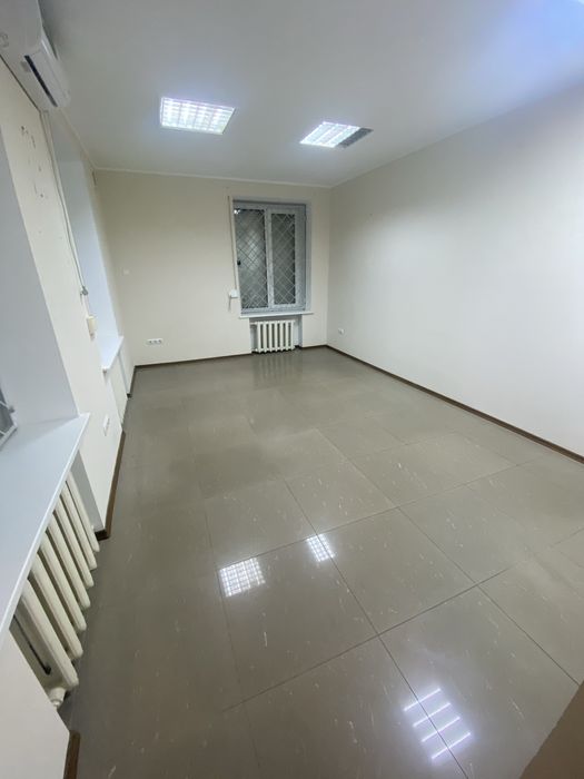 Продам нежитлове приміщення р-н ж/д