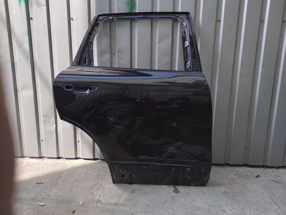 Двері задні праві на Фольксваген Touareg