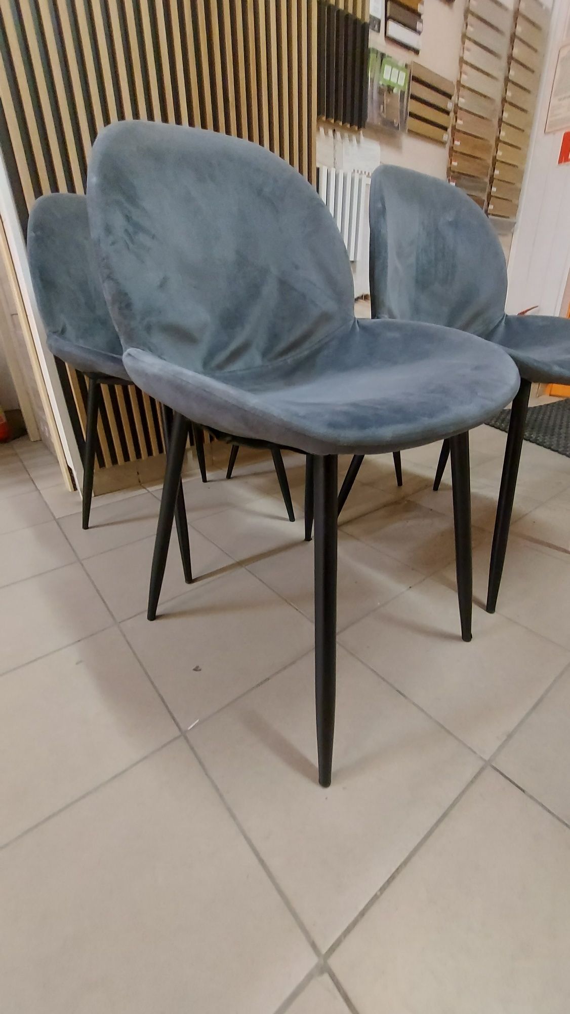 Krzesła do jadalni kubełkowe