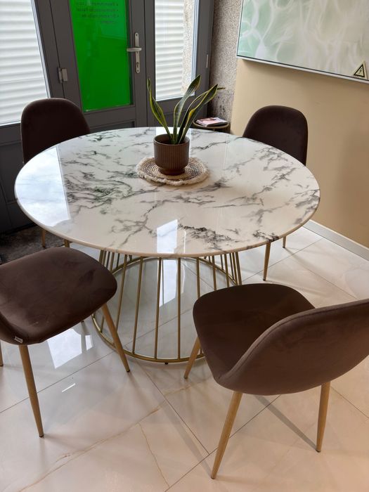 Mesa em ótimo estado