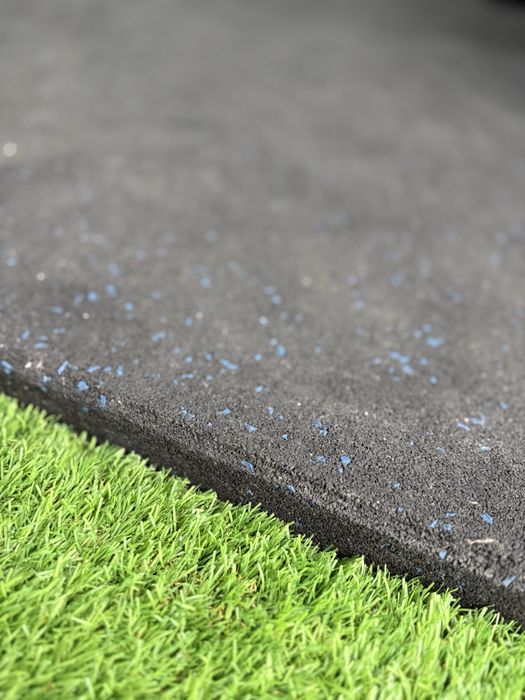 16 Placa de borracha 100 x 100 x 4 cm com partículas pretas de EPDM