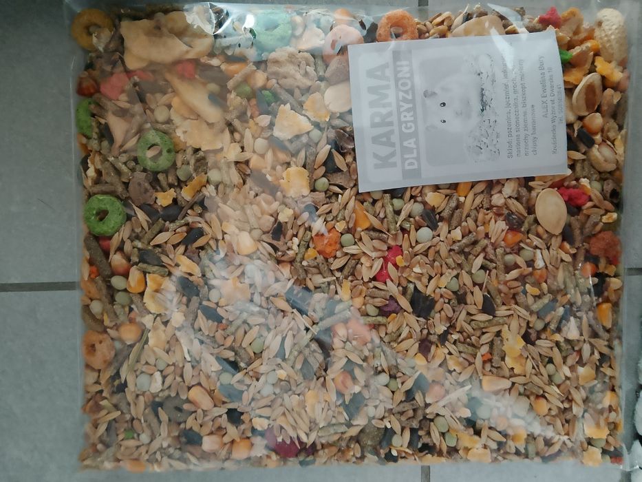 Karma dla gryzonia królik chomik świnka