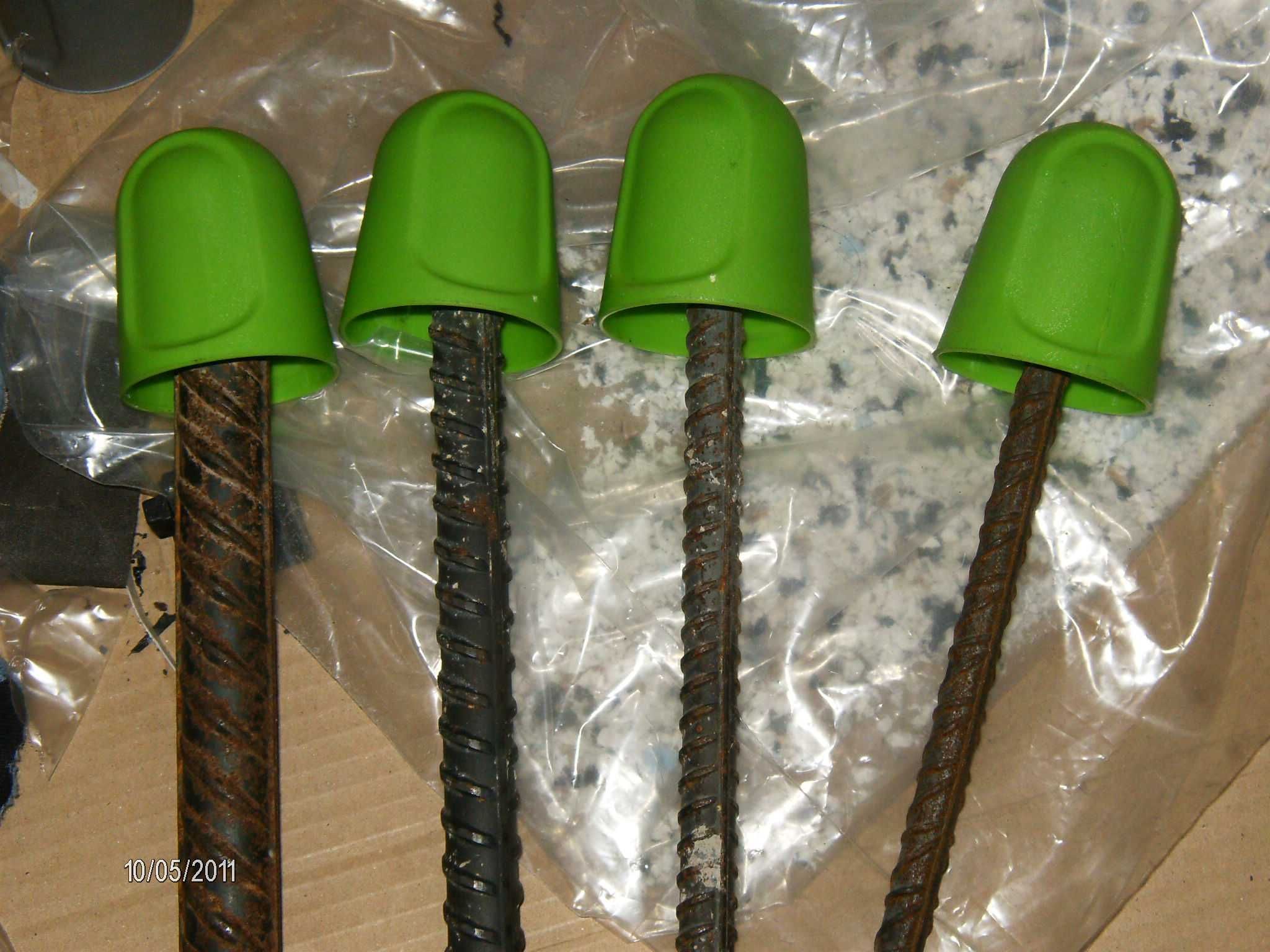 Molde plástico Injeção–Cápsulas proteção para const. civil (cogumelos)
