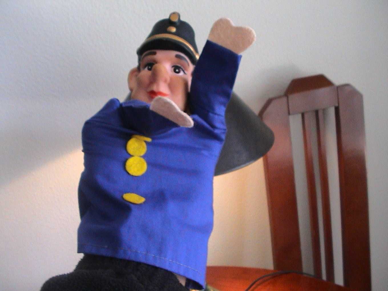 MARIONETAS e diversos para exibições-Preço total dos 47 artigos