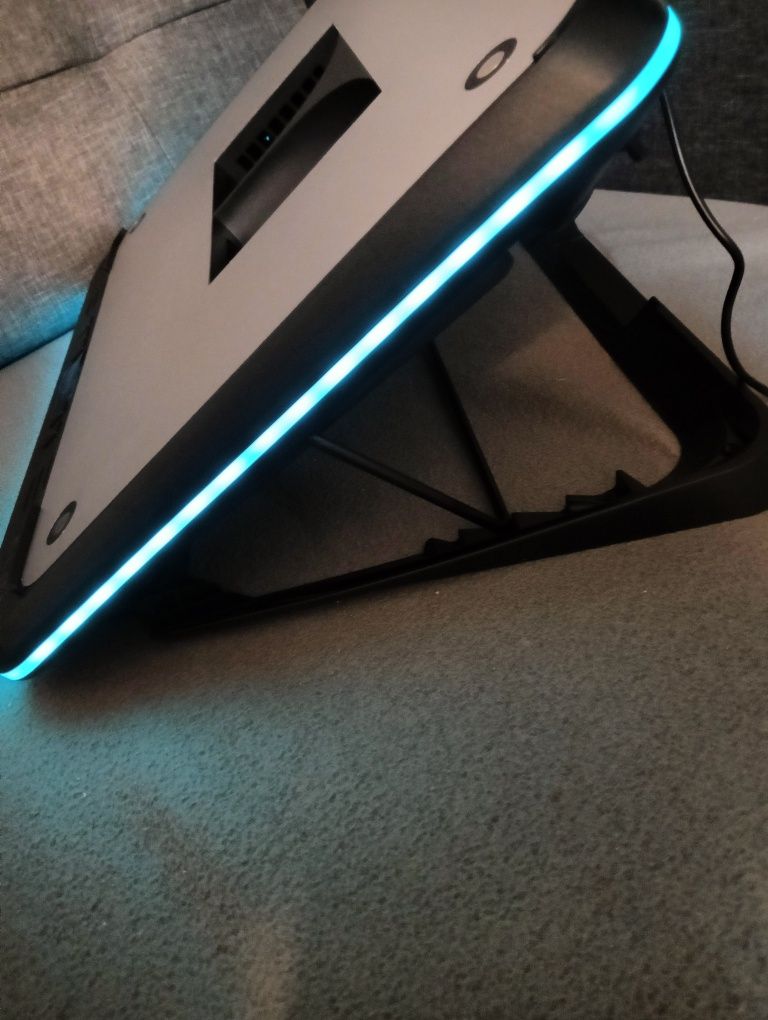 Podstawka pod laptopa