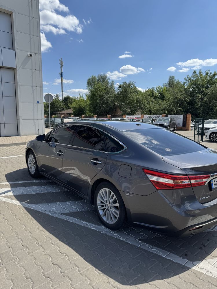 Продам Toyota Avalon