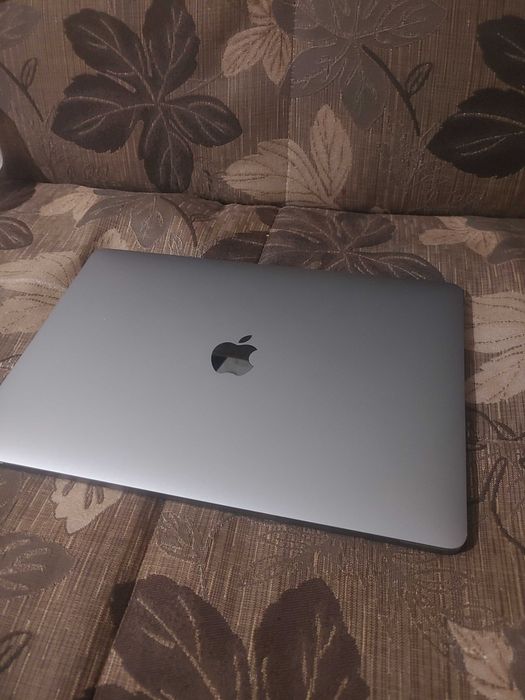 MacBook Pro 13' 2020 A2251 i5 10th/16Gb RAM/500GB SSD 74 цикла Retina