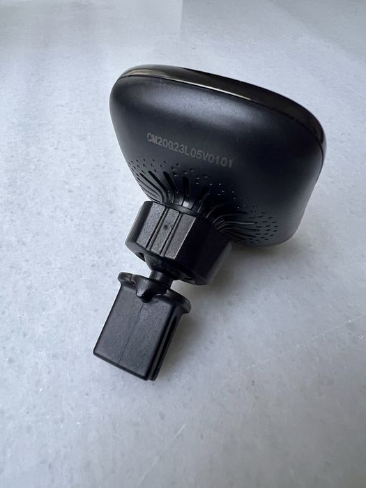 Pitaka aвтотримач з бездротовою зарядкою MagEZ Mount Qi Car Vent