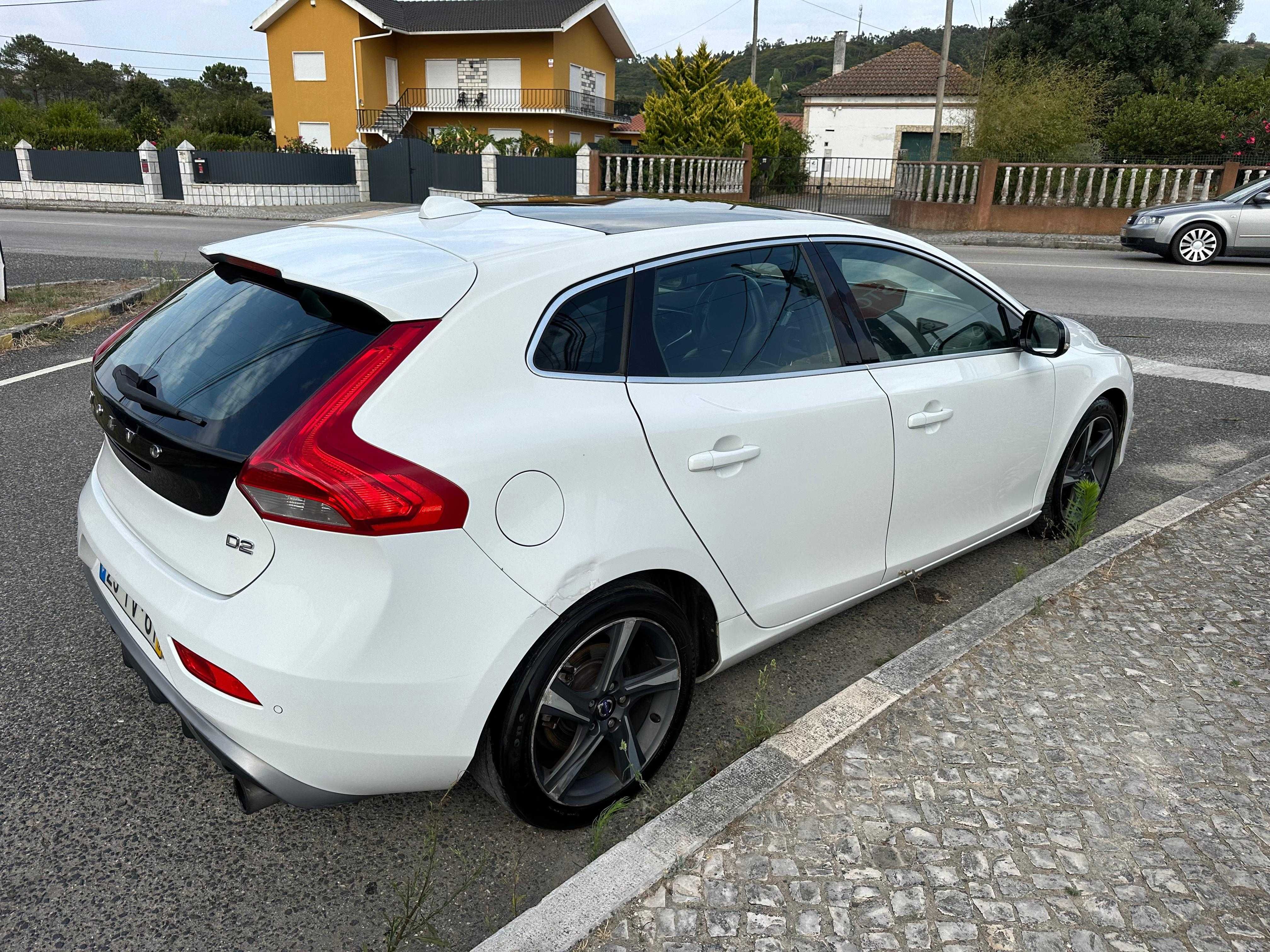 Volvo V40 D2 Summum R-design