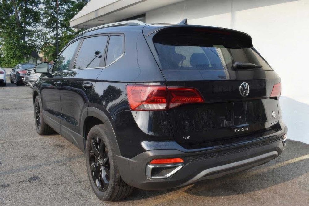 Volkswagen Taos SE 4Motion      2022