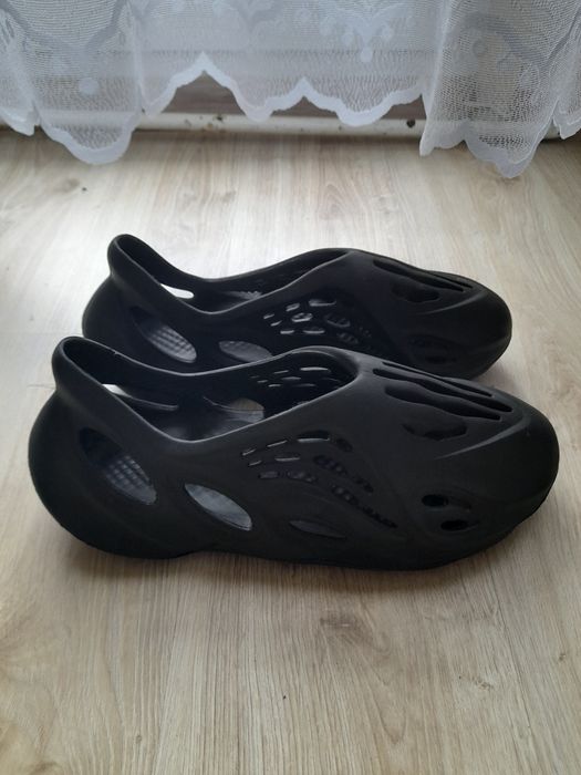 Buty Adidas yezzy foam runner rozmiar 48