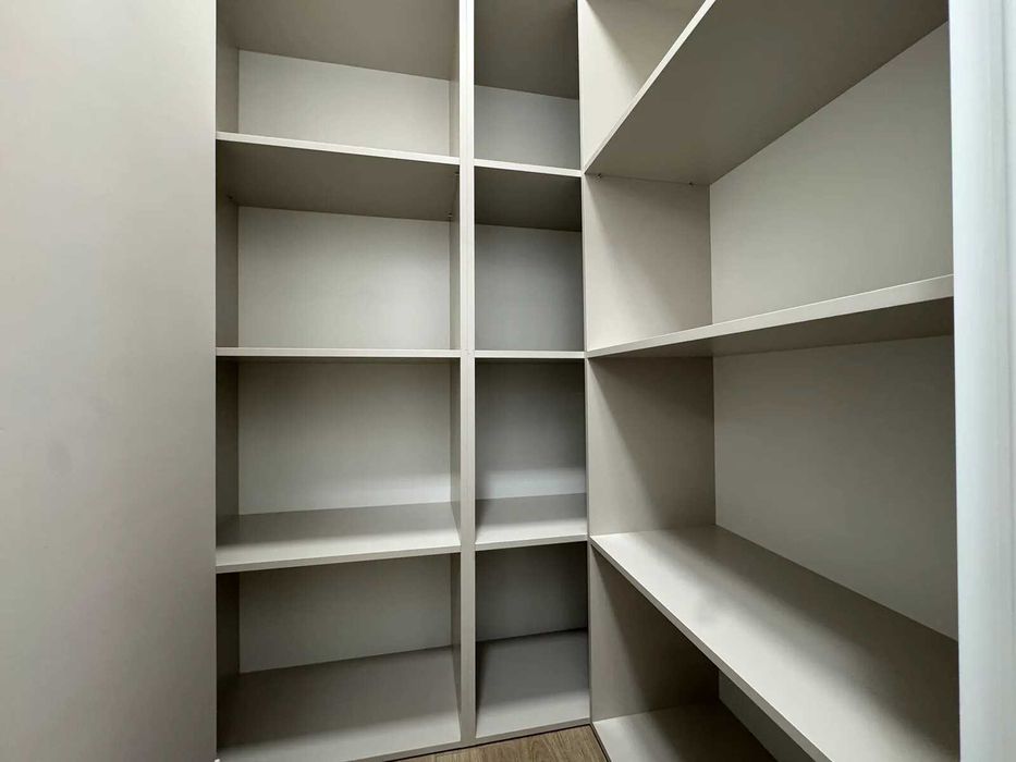 Шикарна двокімнатна квартира з кухнею-студією