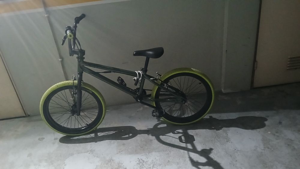 Bicicleta BMX usada