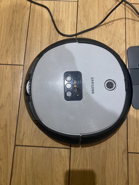 Робот пилисос Samsung