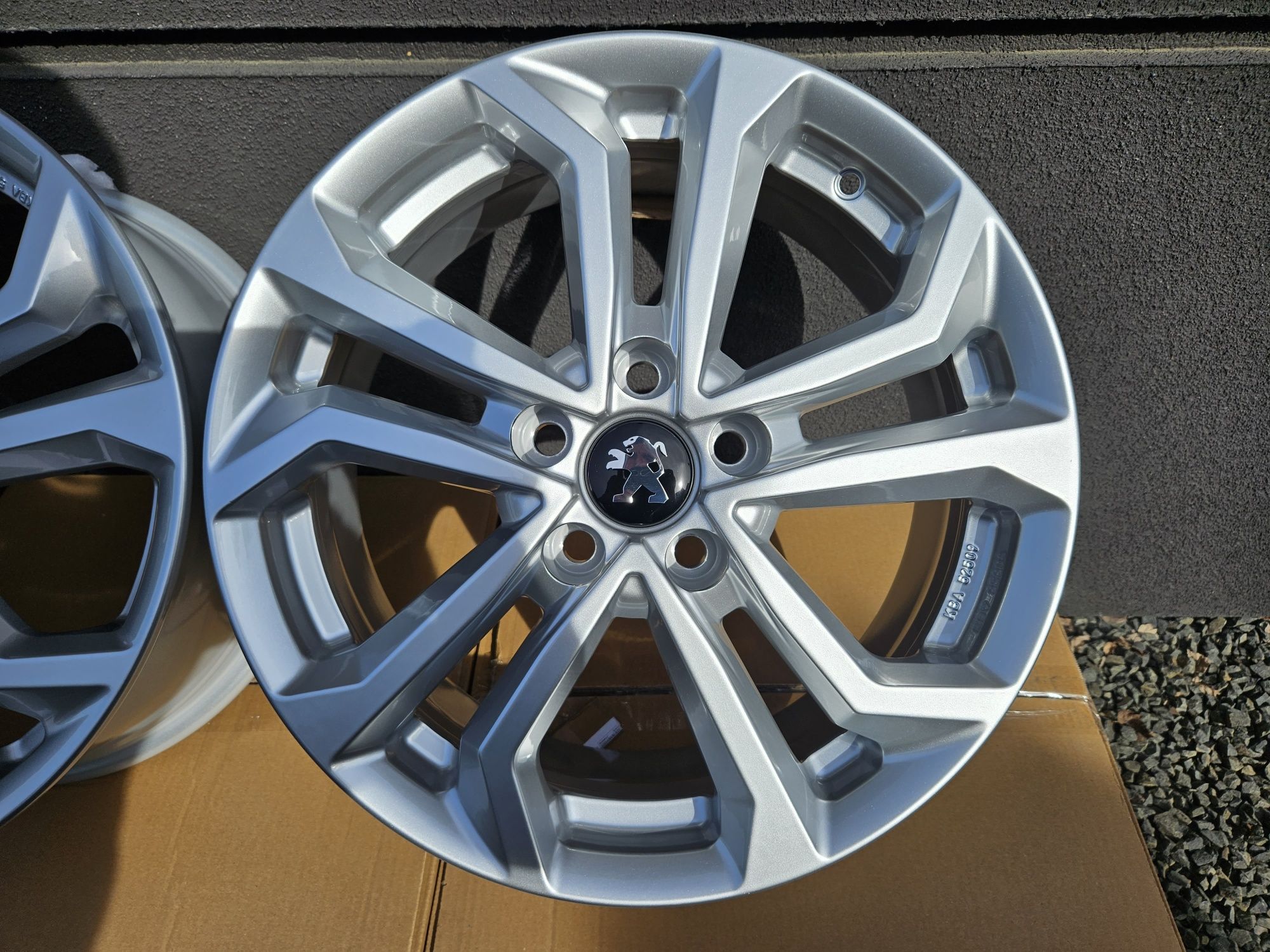 PEUGEOT 17 " NOWE 5x114,3 Felgi 4007 / 4008 Alufelgi